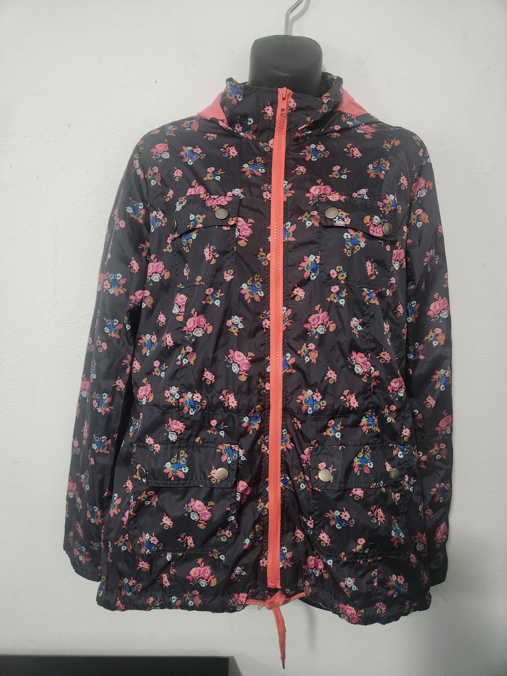 Mossimo Supply Co. Black Floral Hooded Ski Jacket with Coral Trim